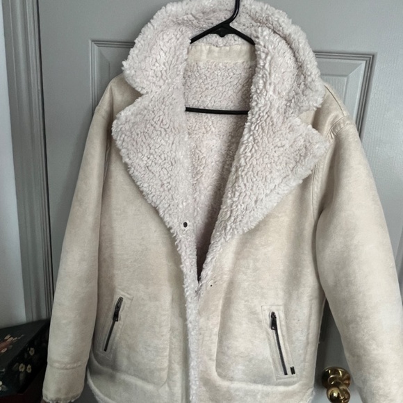 Marc Cain reversible FAUX shearling coat, Size 8 - Picture 5 of 10